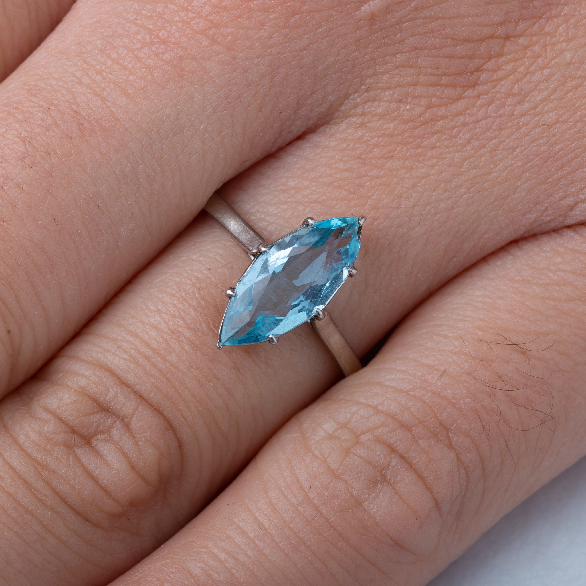 Marquise Aquamarine Platinum Ring - Luxoria Vita