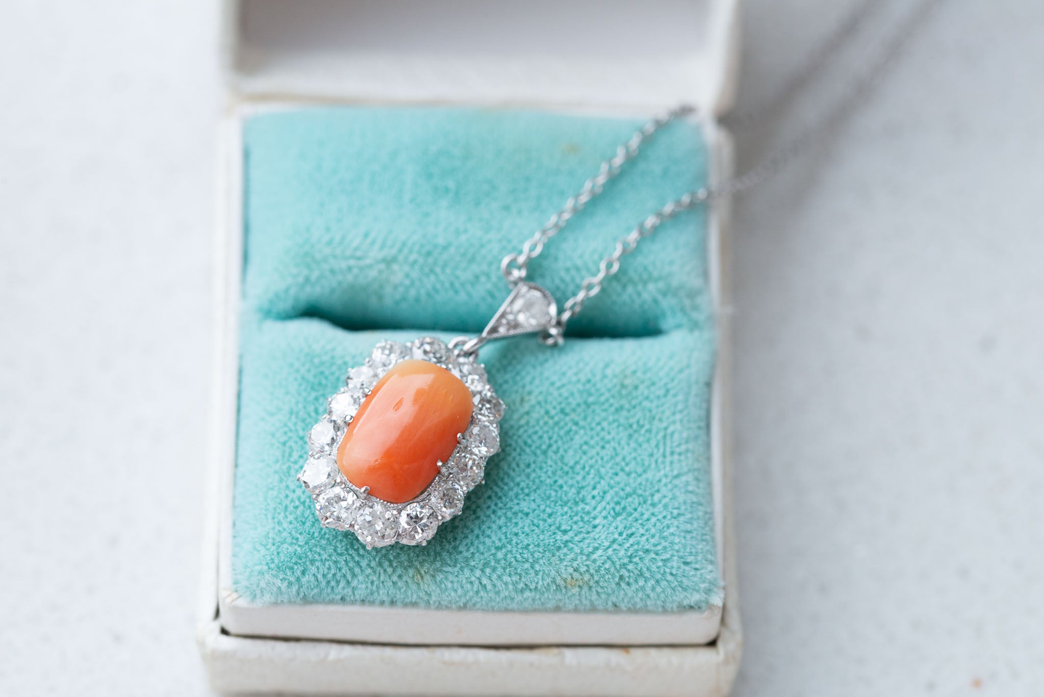 1920's Art Deco Coral 2.00ct Diamond Necklace