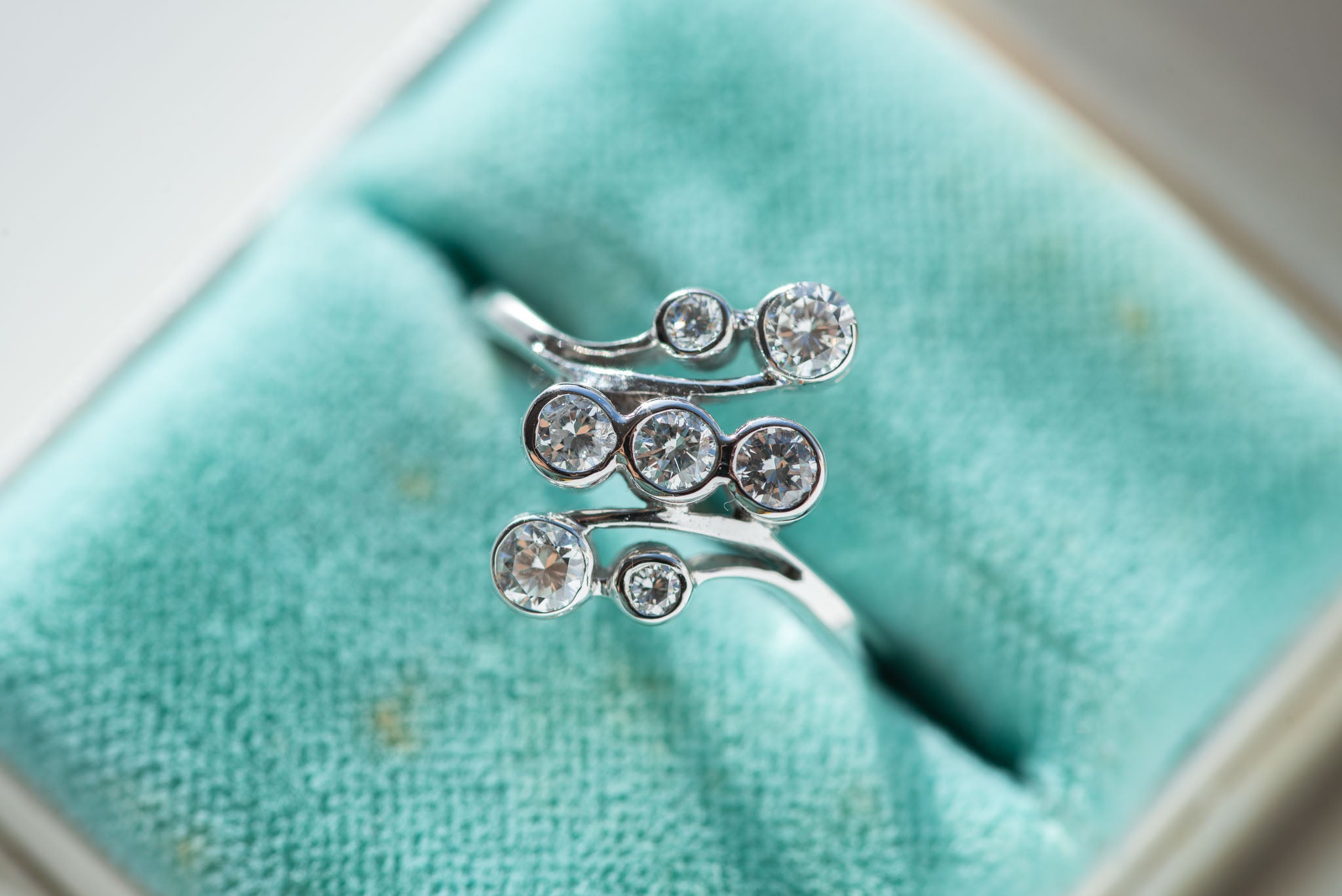 1970's Vintage Diamond Crossover Ring