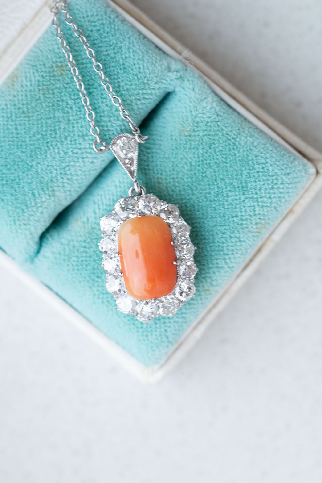 1920's Art Deco Coral 2.00ct Diamond Necklace - LUXORIA VITA