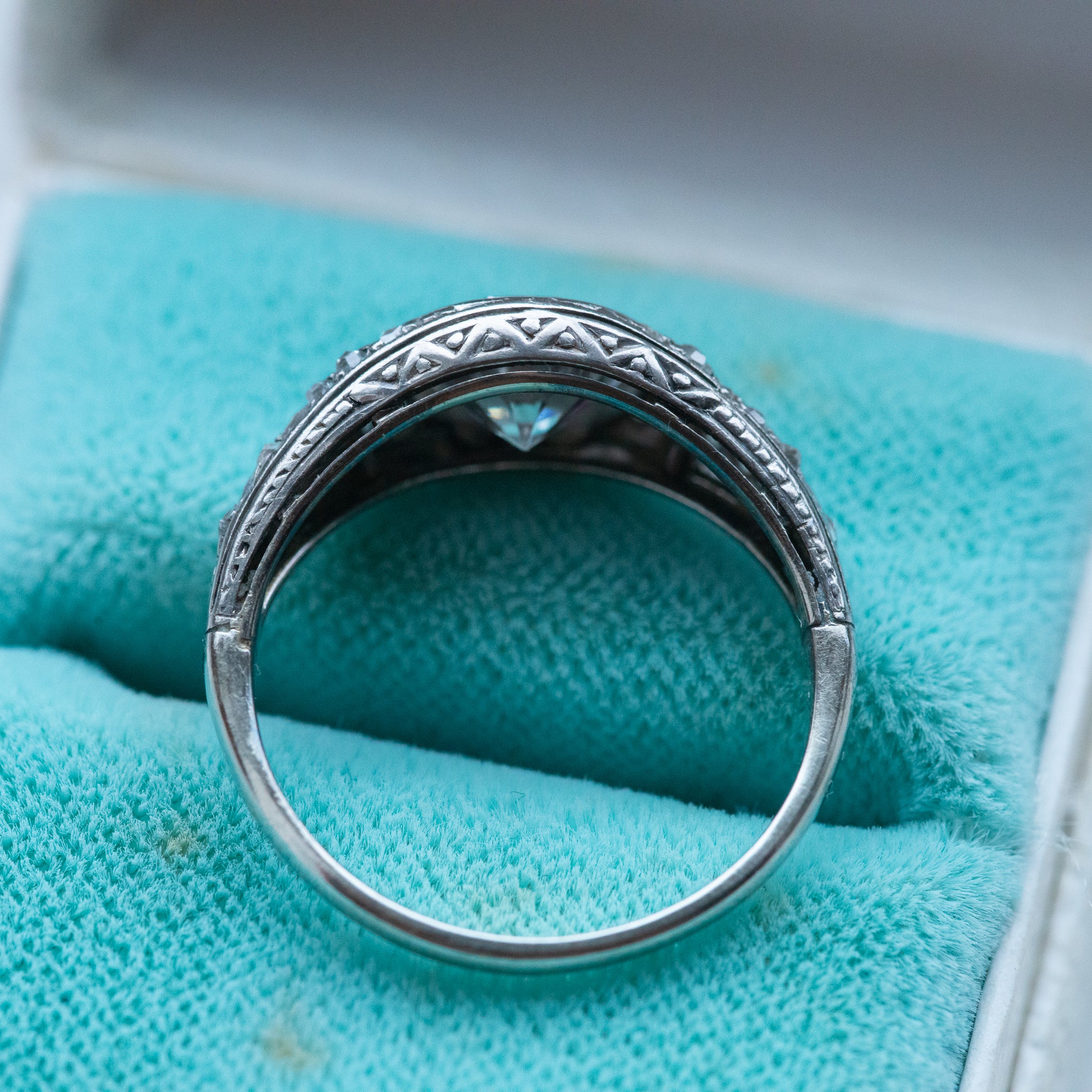 Art Deco 1.80ct Solitaire Diamond Ring - LUXORIA VITA