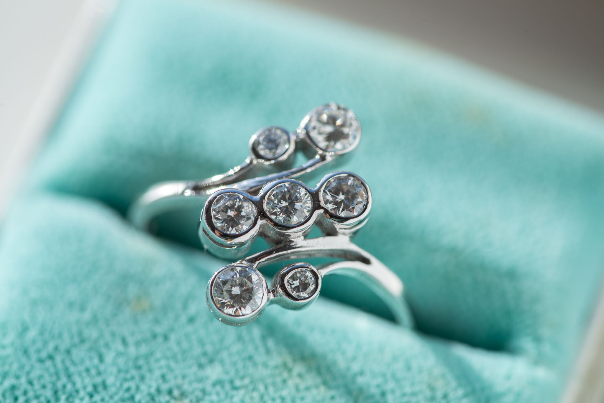 1970's Vintage Diamond Crossover Ring