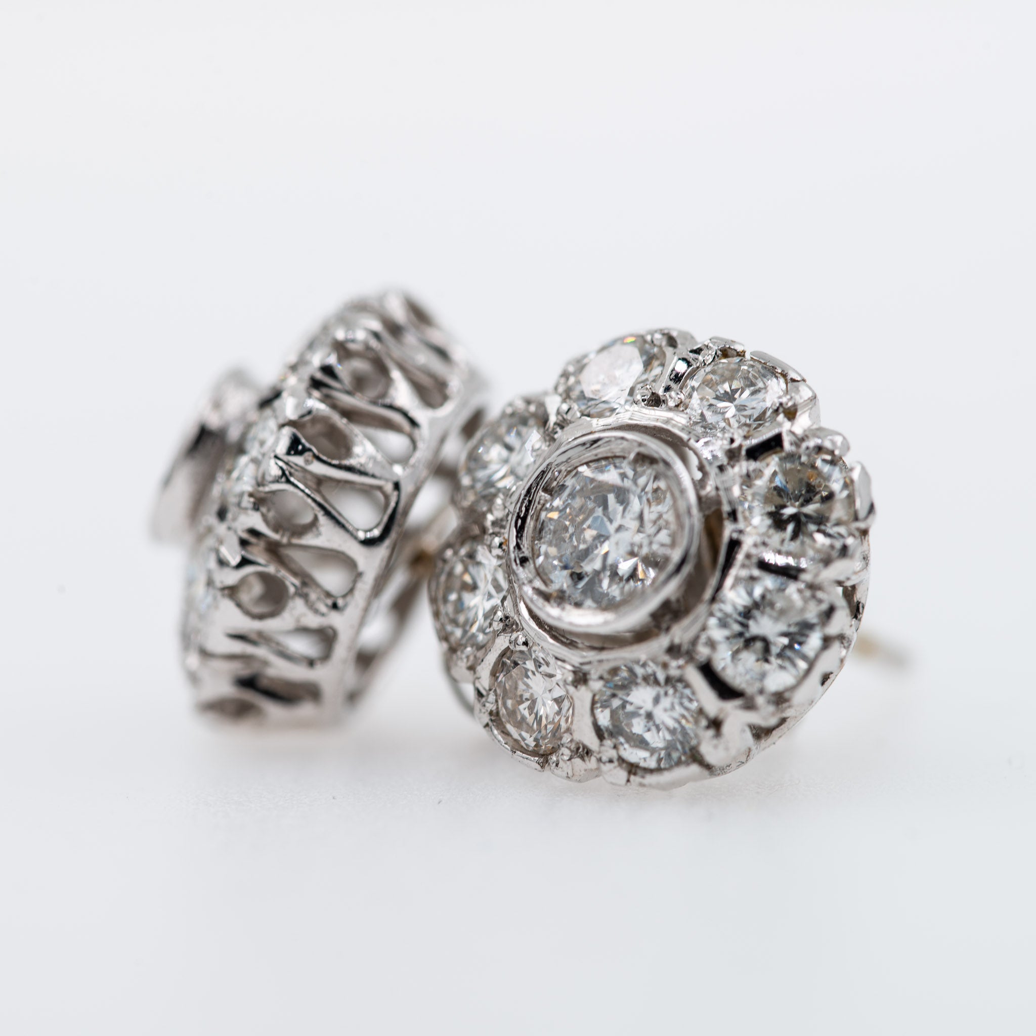 2.15ct Brilliant Diamond Earrings 14K white gold HRD Certed