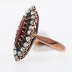 Victoriaanse Franse Navette Ring: Marquise Perpignan Granaat, Rosegeslepen Diamanten Halo, 18K Goud