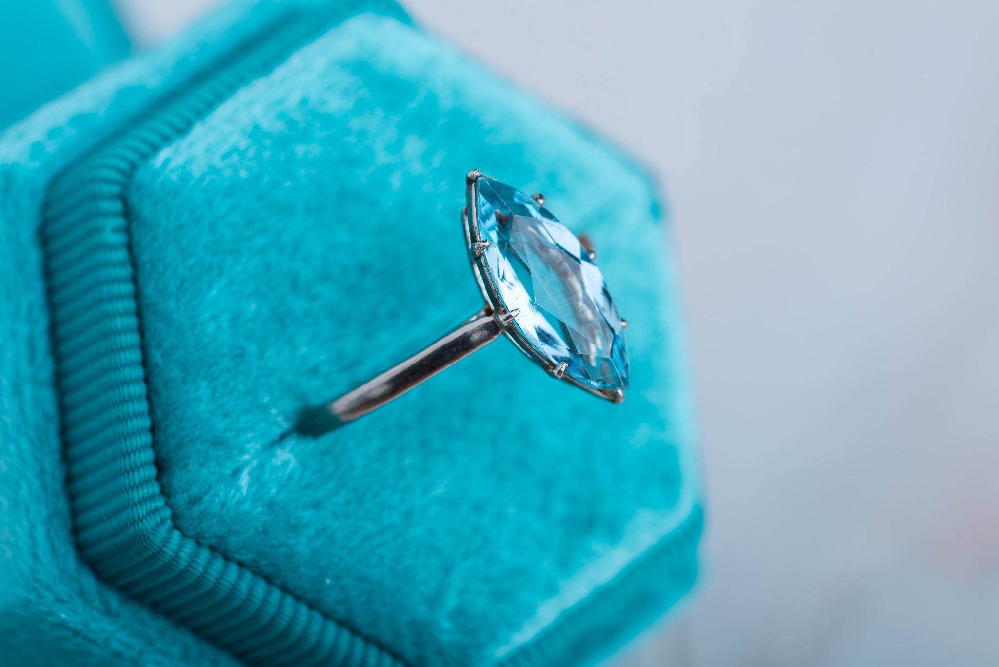 Marquise Aquamarine Platinum Ring - Luxoria Vita