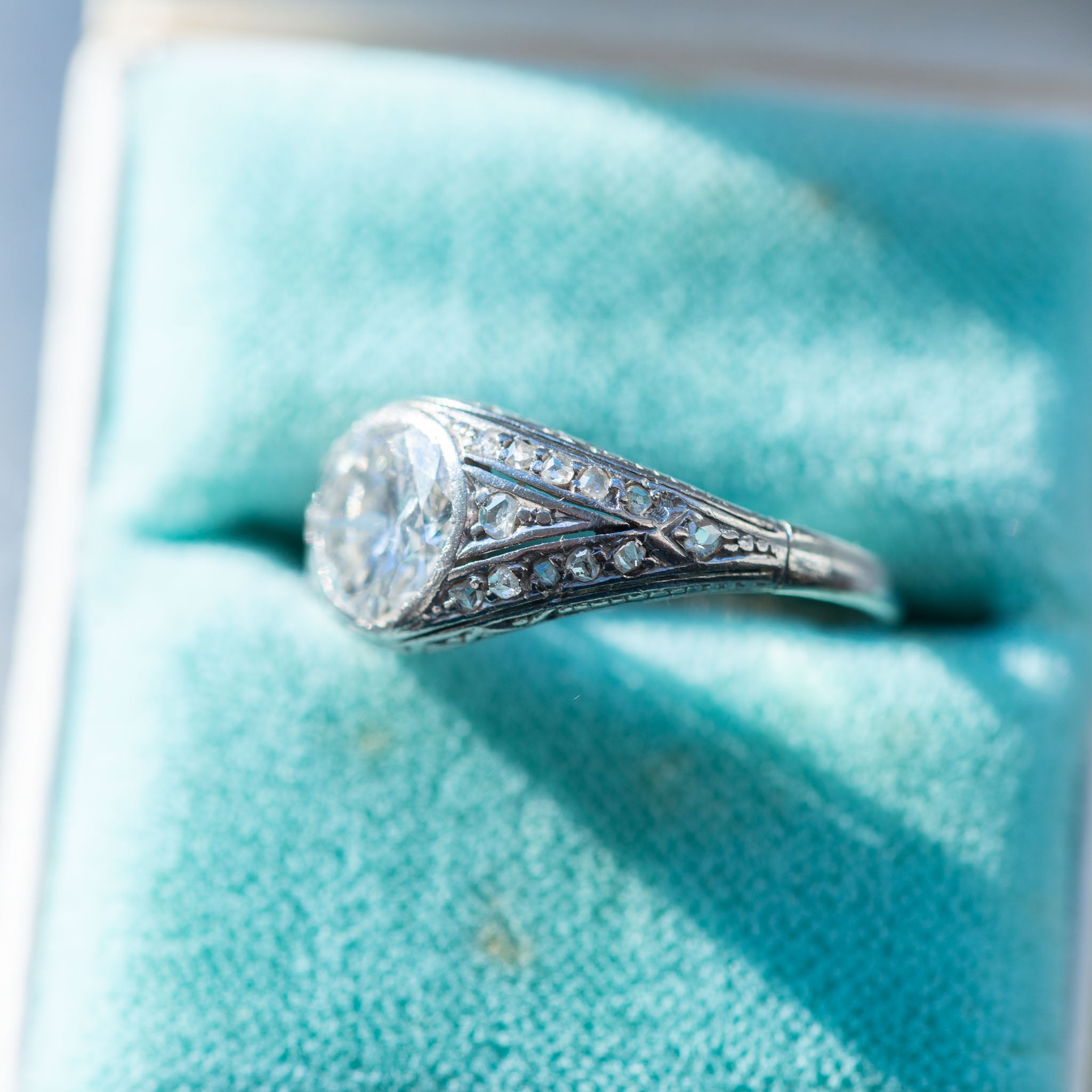 Art Deco 1.80ct Solitaire Diamond Ring - LUXORIA VITA