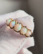 Antieke Engelse Opaal Ring