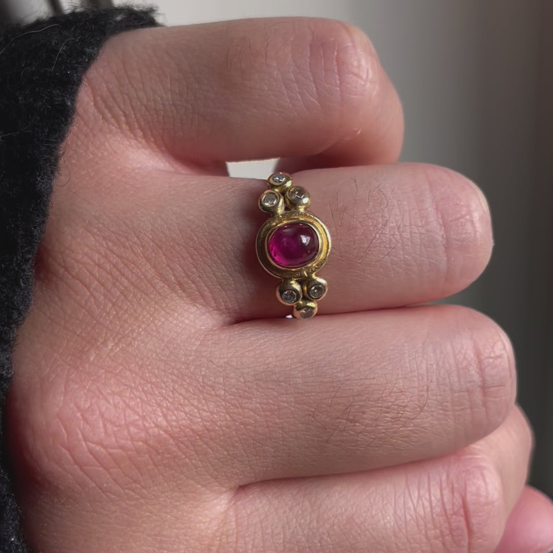 Vintage ruby diamond ring
