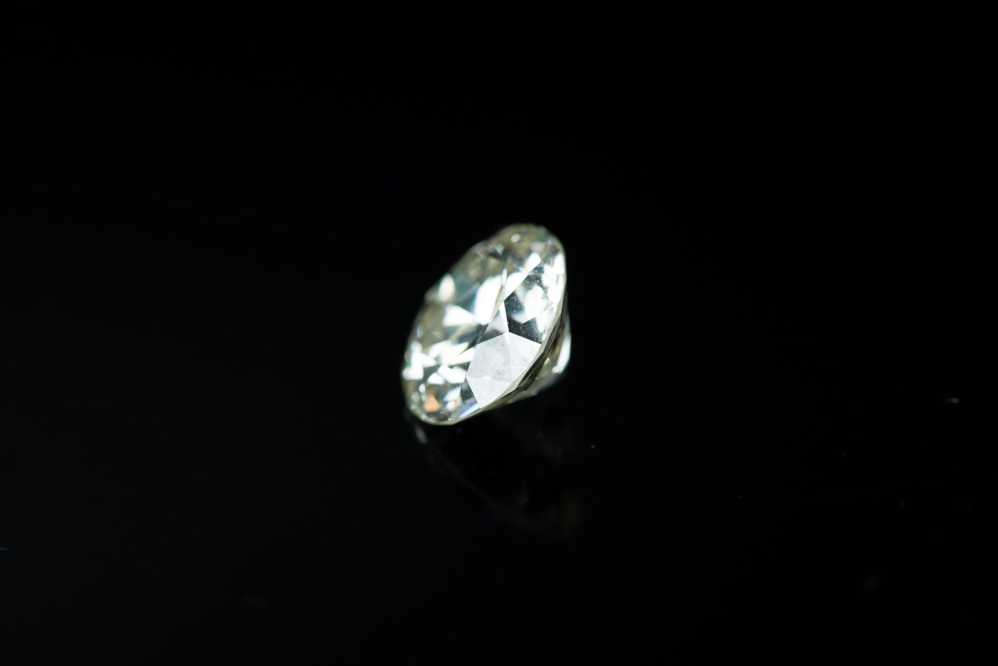 2.03 carat loose diamond - LUXORIA VITA